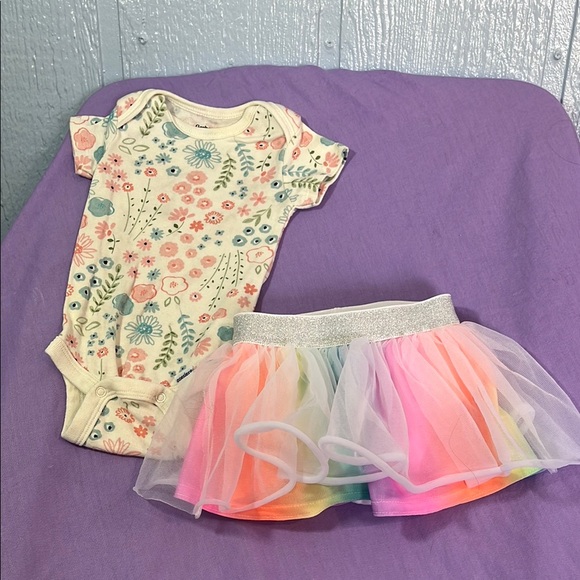 5 for $10 💜 Onesie and Rainbow Tutu set size 0-3 months - Picture 1 of 10
